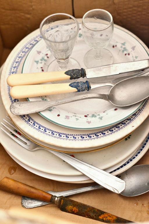 plates_cutlery_glasses_0013